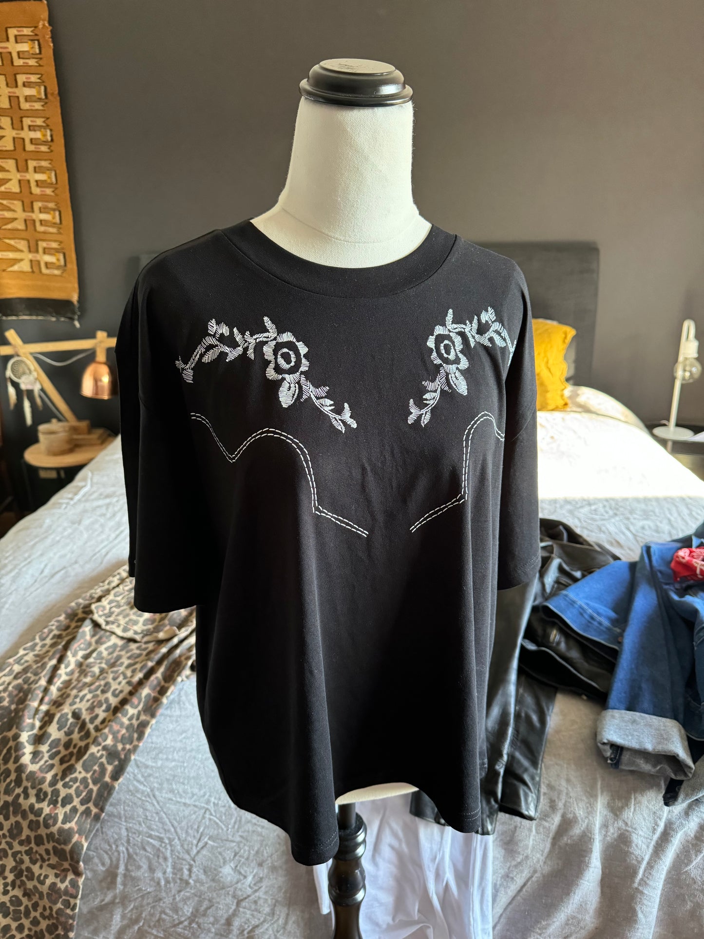 Western Shirt Boxy Tee – Relaxed Fit Graphic T-Shirt